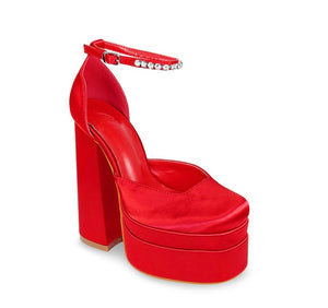 Halle - Red